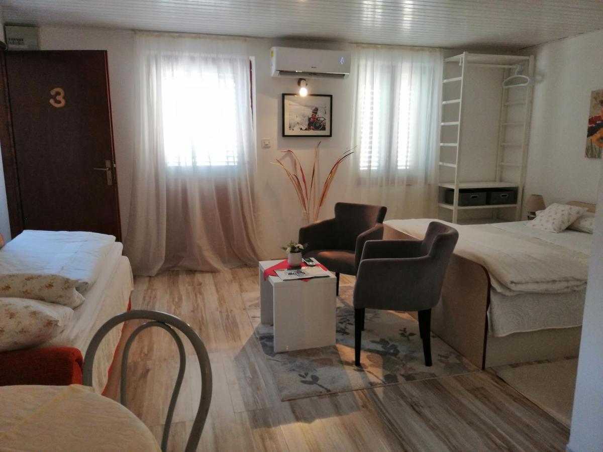 וויס Studio Apartments Kuljis מראה חיצוני תמונה