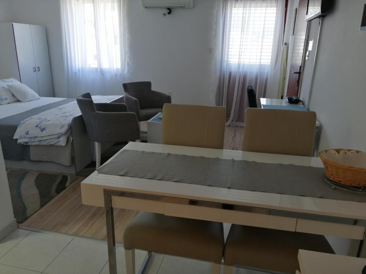 וויס Studio Apartments Kuljis מראה חיצוני תמונה