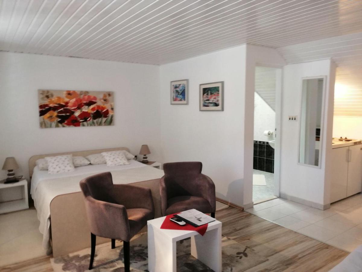 וויס Studio Apartments Kuljis מראה חיצוני תמונה
