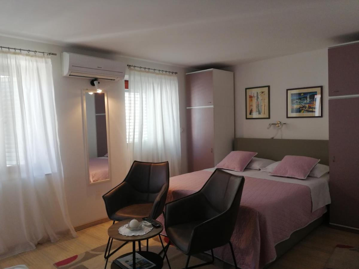 וויס Studio Apartments Kuljis מראה חיצוני תמונה